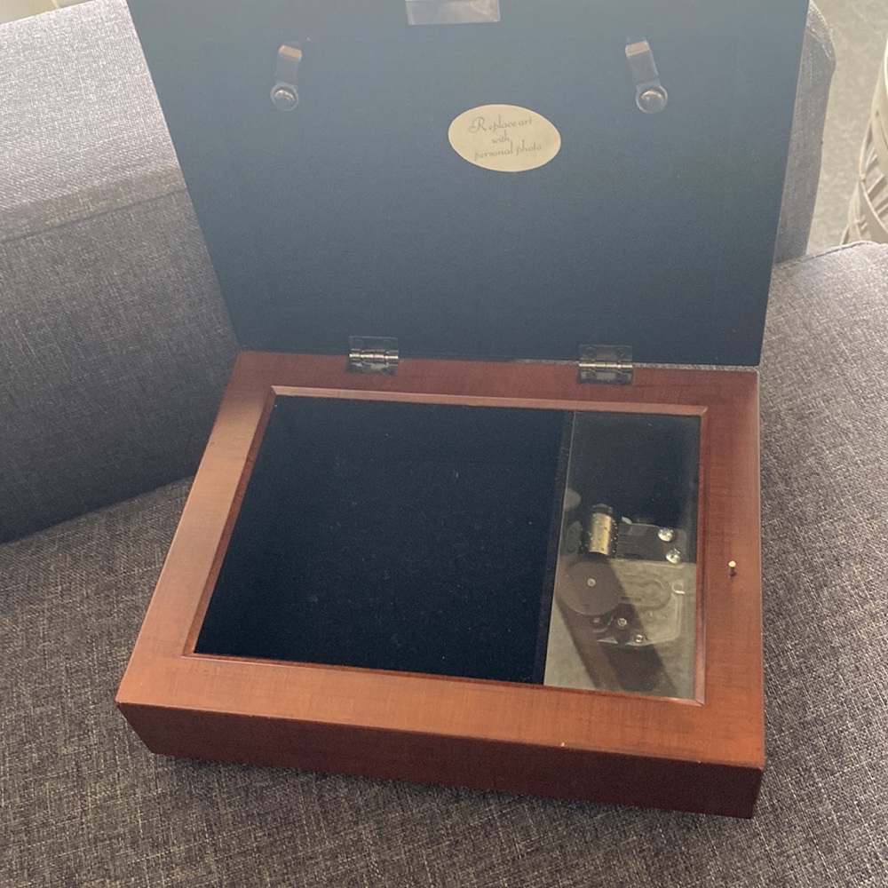 Jewelry wood Music box - Picture 2 of 2